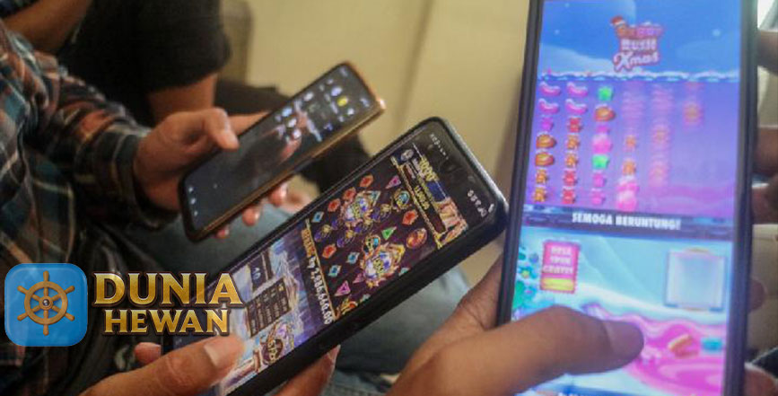 Tongkrongan Anak Muda Bermain Slot Online Dengan Modal Minim